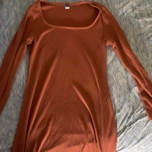 burnt orange long sleeve midi dress Size: M
